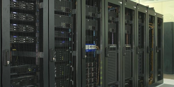 機房環境監控系統：數據中心穩定運行的智能守衛者